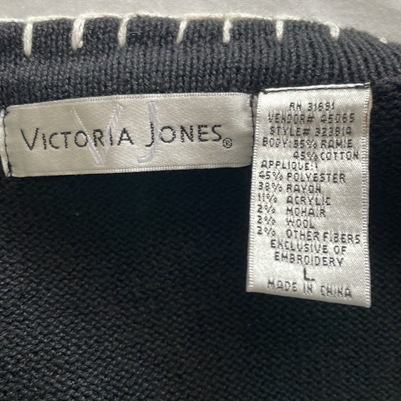 VTG Victoria Jones Embroidered Santa Cardigan Vest - Picture 5 of 8